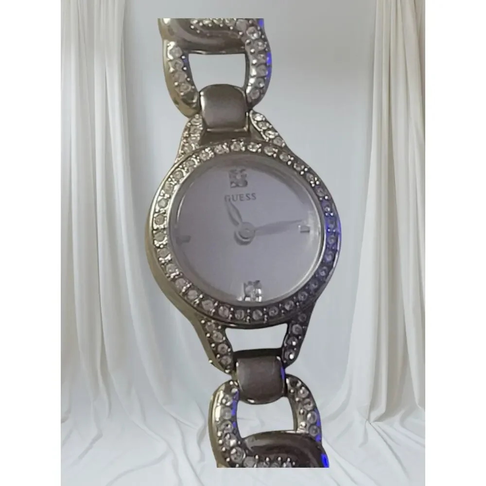 Guess Ladies Watch Elegant Dressy New‎ Battery Rhinestone accents 7 inch band